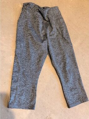 Avia Gray Heather Stretch Capri Leggings